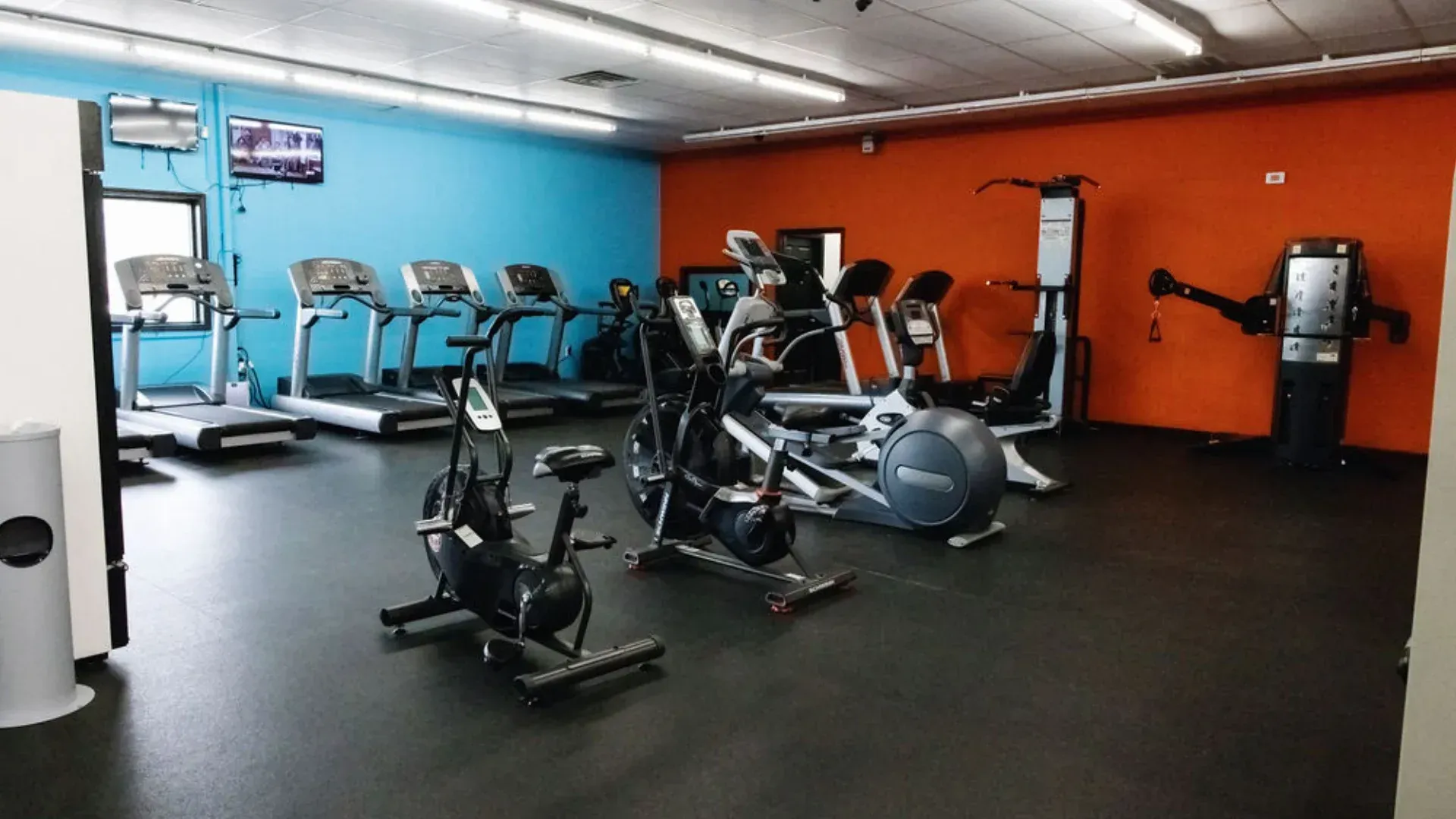 Cardio training area at Sync Fitness Mayflower
